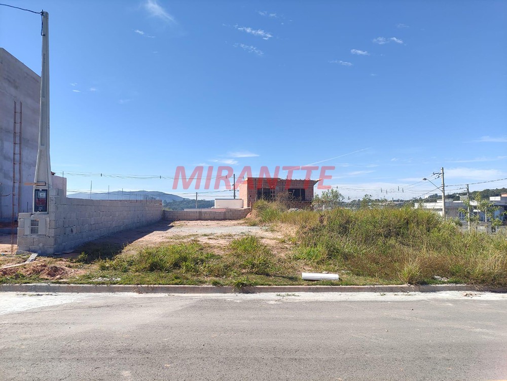Terreno de 174m² em Terra Preta