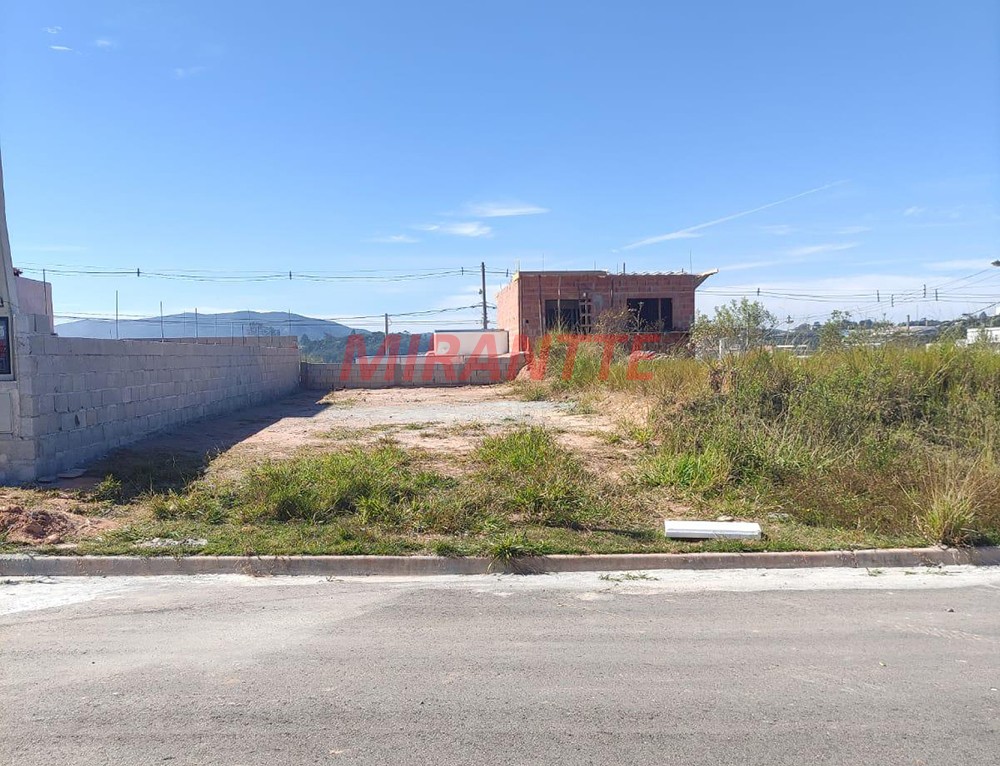 Terreno de 174m² em Terra Preta
