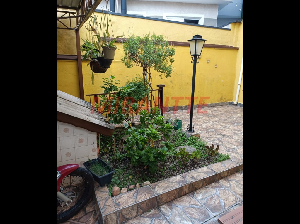 Sobrado de 250m² com 4 quartos em Chora Menino