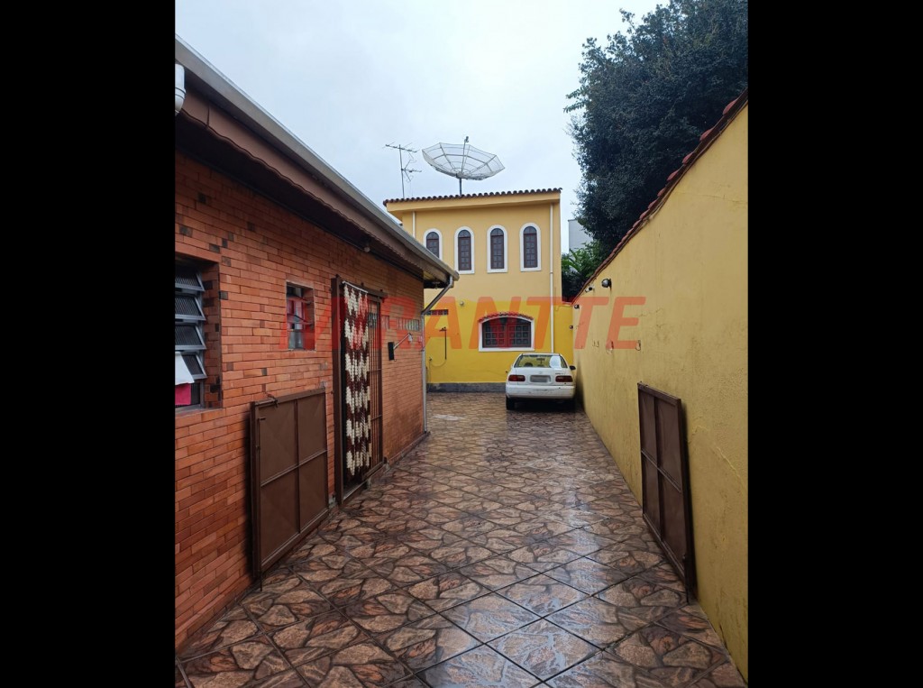 Sobrado de 250m² com 4 quartos em Chora Menino
