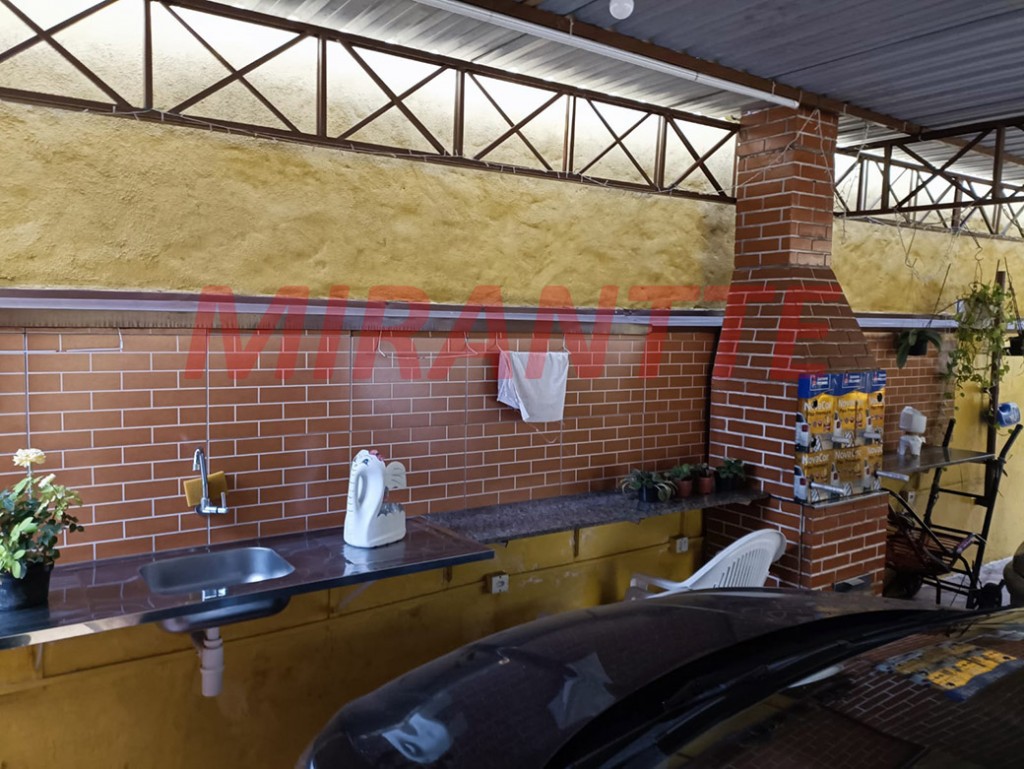 Sobrado de 250m² com 4 quartos em Chora Menino