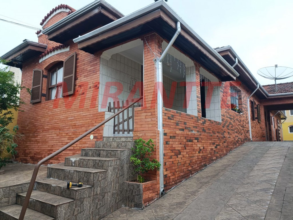 Sobrado de 250m² com 4 quartos em Chora Menino