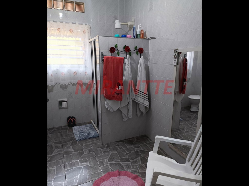 Sobrado de 250m² com 4 quartos em Chora Menino