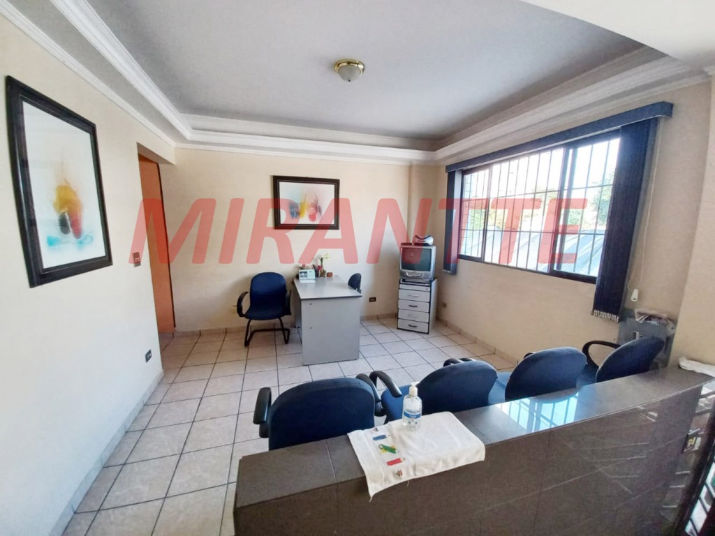 Comercial de 140m² em Santana