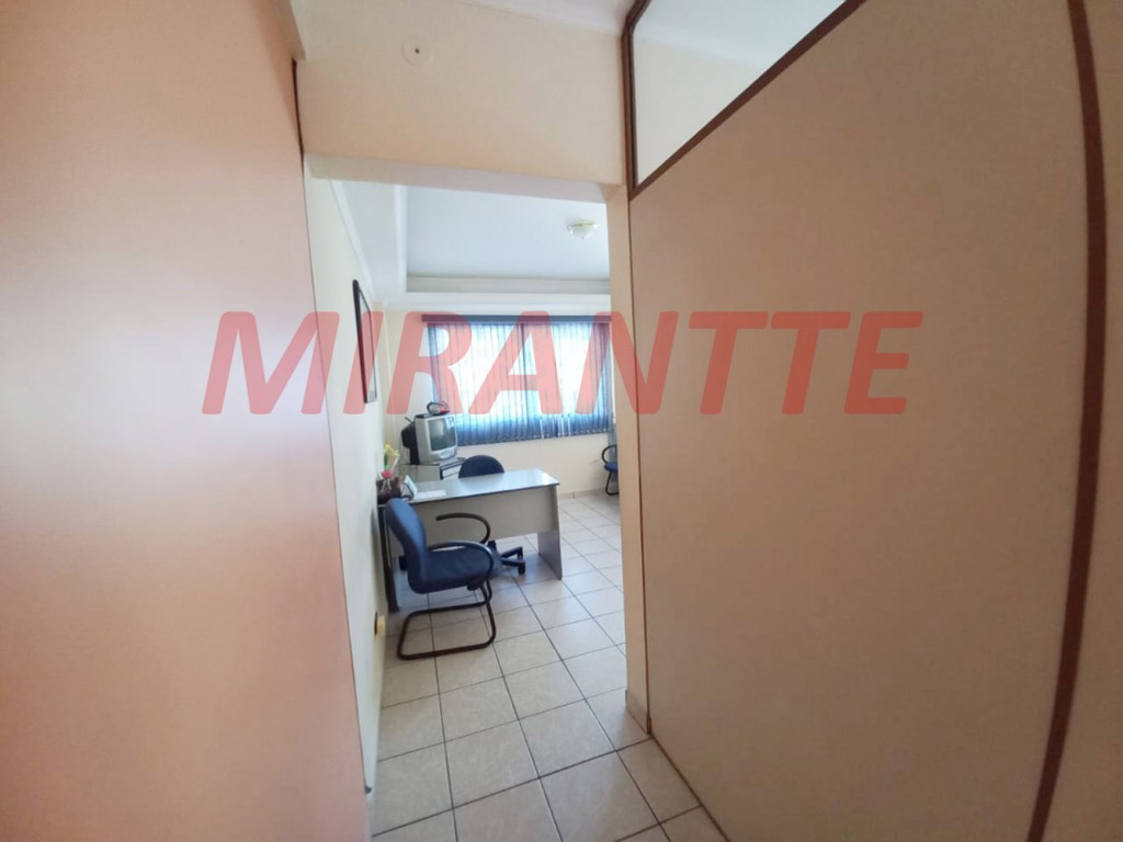 Comercial de 140m² em Santana