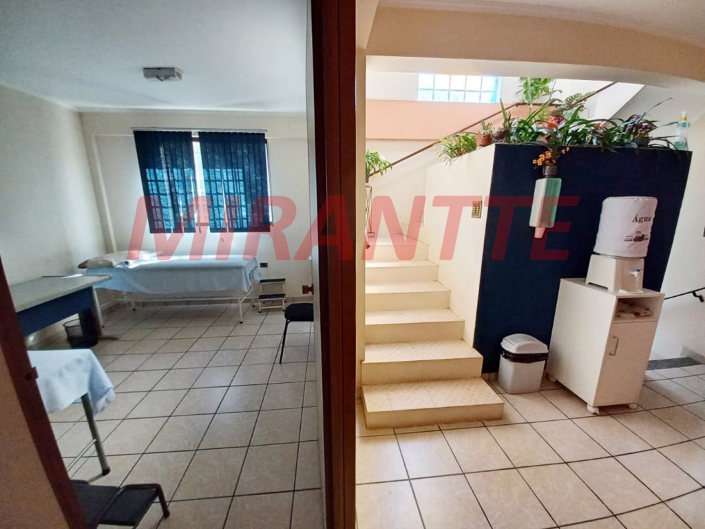 Comercial de 140m² em Santana