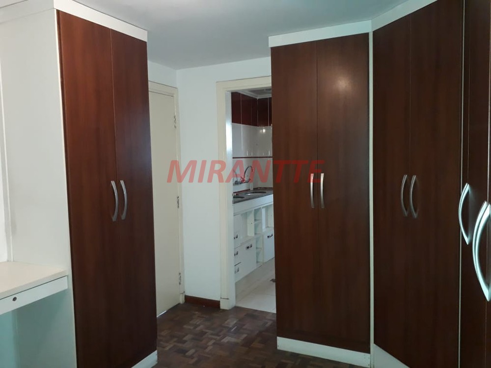 Sobrado de 263m² com 6 quartos em Santana