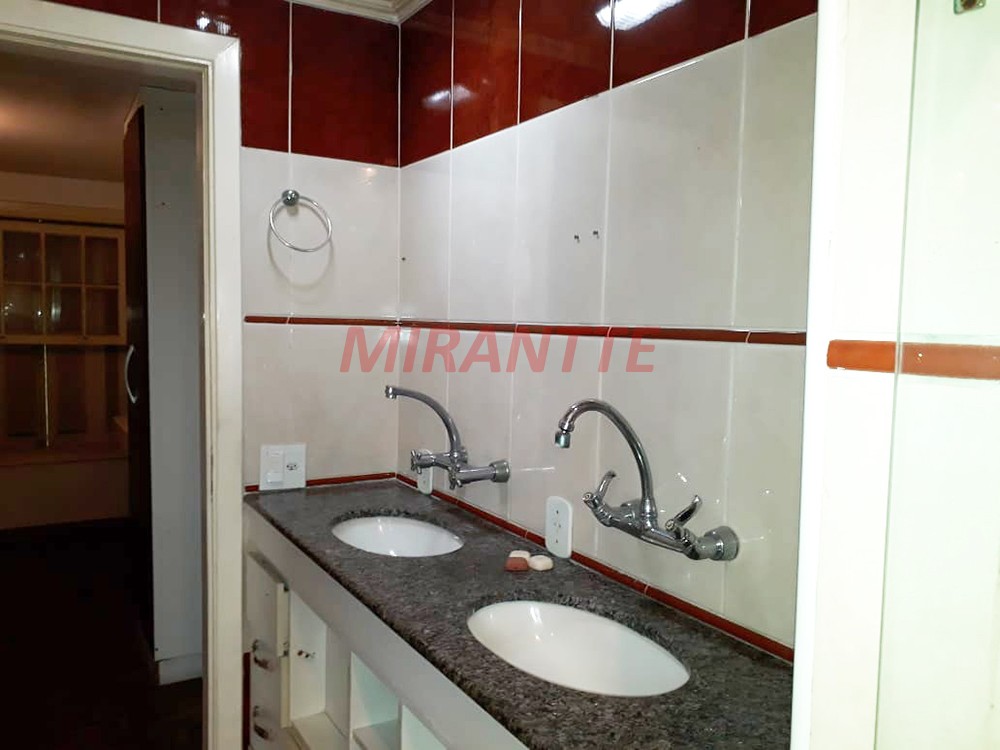 Sobrado de 263m² com 6 quartos em Santana