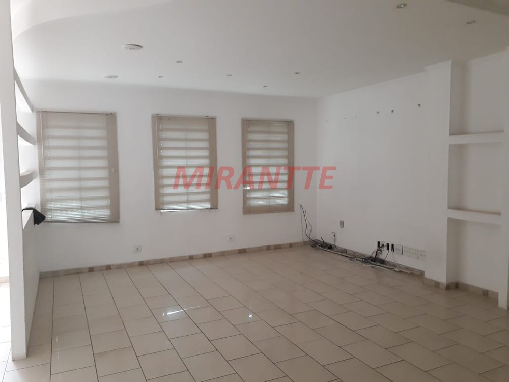 Sobrado de 263m² com 6 quartos em Santana