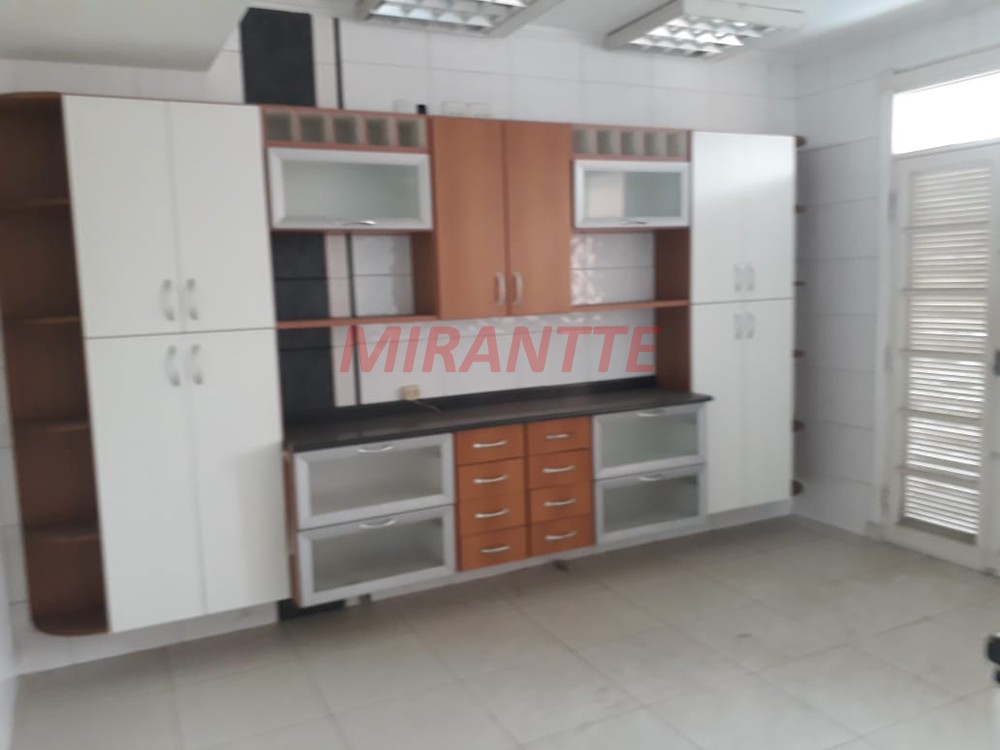 Sobrado de 263m² com 6 quartos em Santana