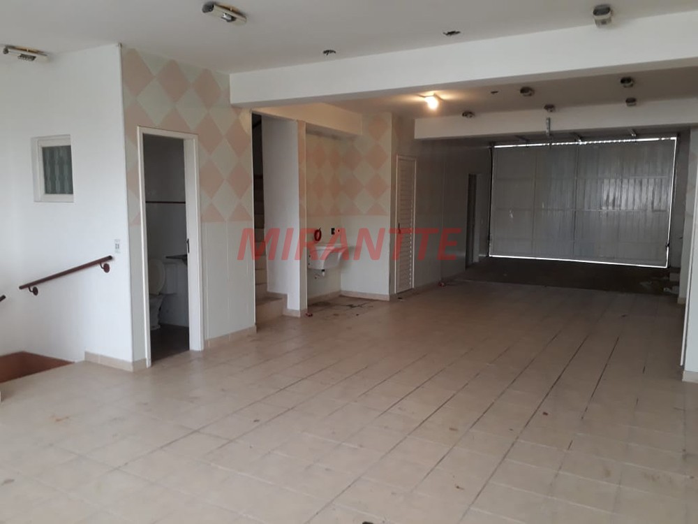 Sobrado de 263m² com 6 quartos em Santana