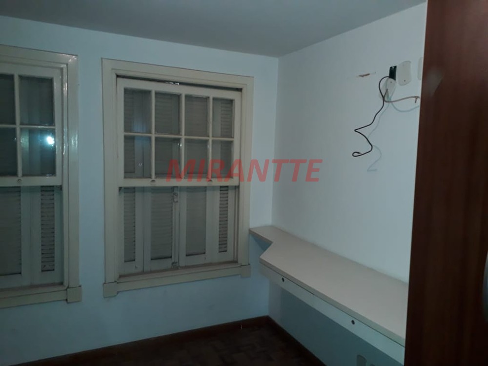 Sobrado de 263m² com 6 quartos em Santana