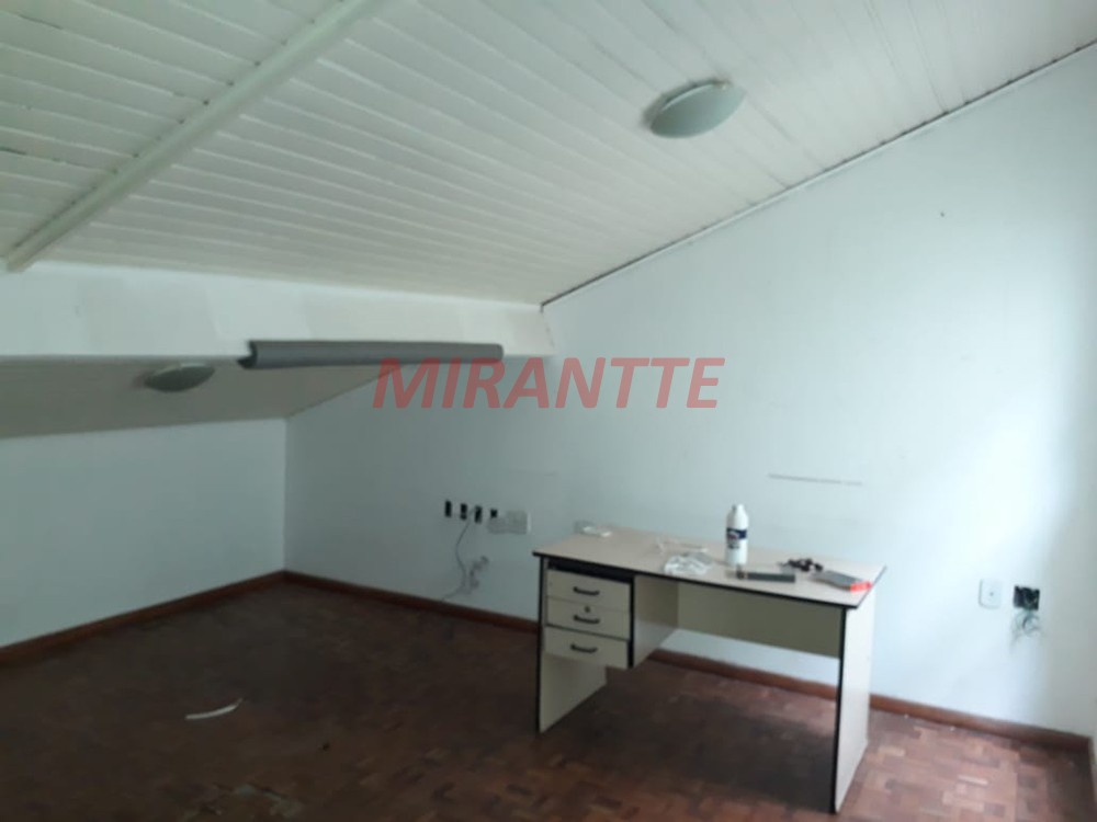 Sobrado de 263m² com 6 quartos em Santana