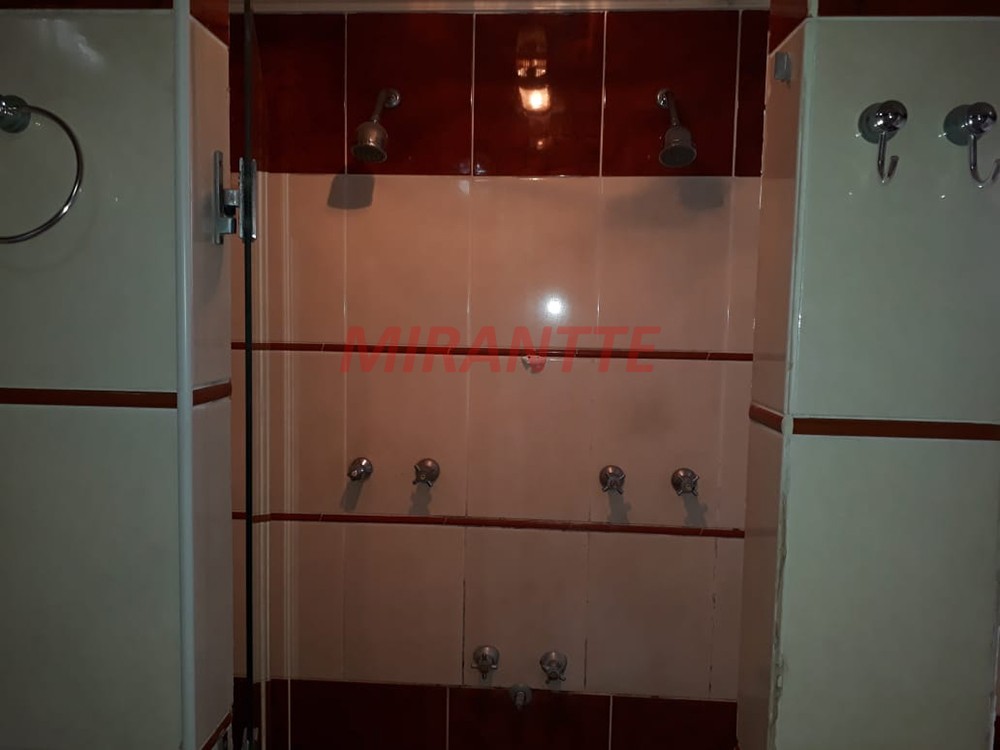 Sobrado de 263m² com 6 quartos em Santana