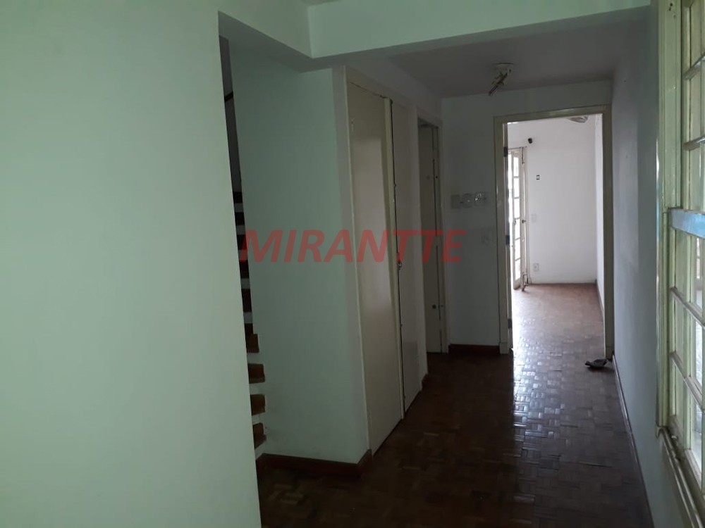 Sobrado de 263m² com 6 quartos em Santana
