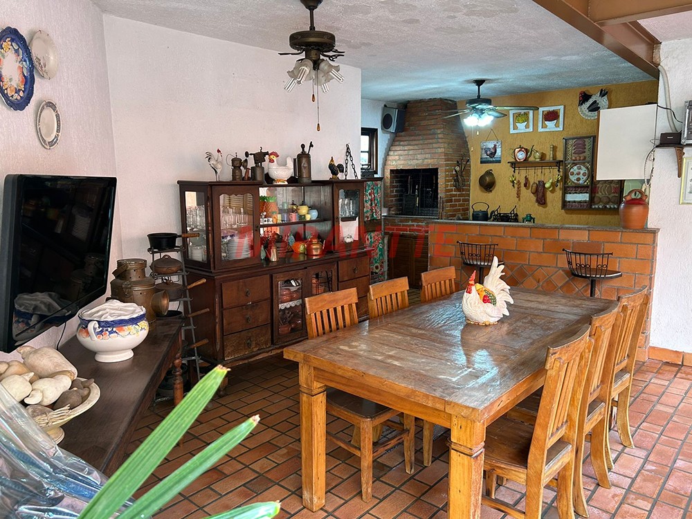 Casa terrea de 190m² com 3 quartos em Água Fria