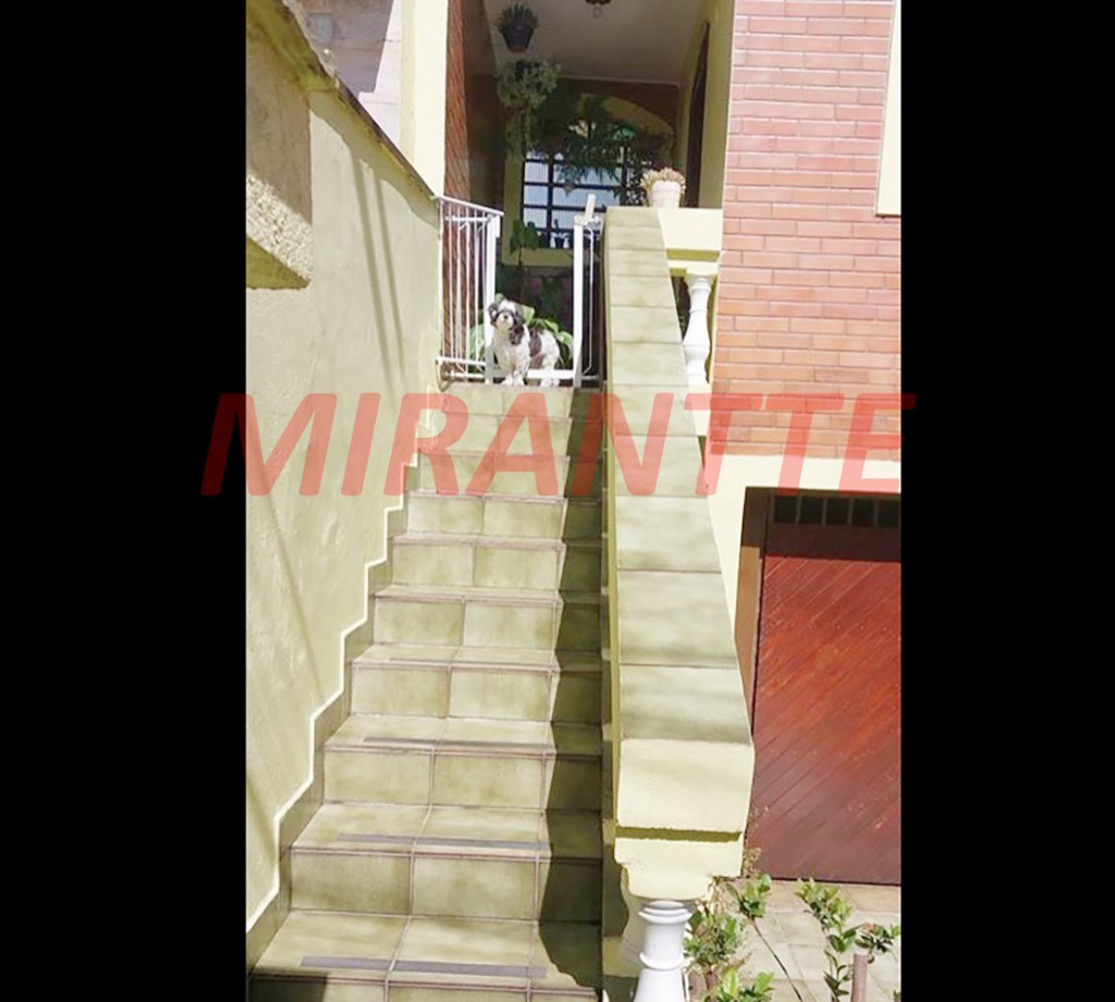 Sobrado de 125m² com 2 quartos em Jardim Monte Alegre