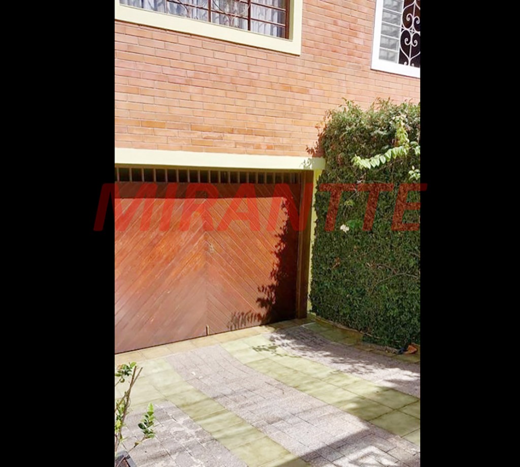 Sobrado de 125m² com 2 quartos em Jardim Monte Alegre