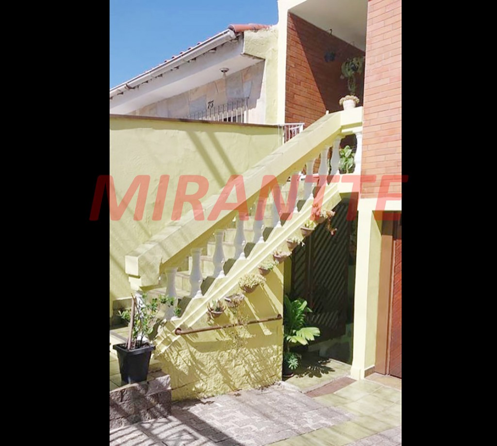 Sobrado de 125m² com 2 quartos em Jardim Monte Alegre