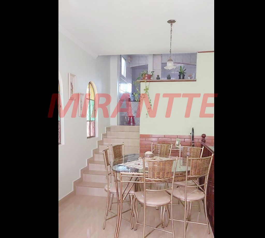 Sobrado de 125m² com 2 quartos em Jardim Monte Alegre