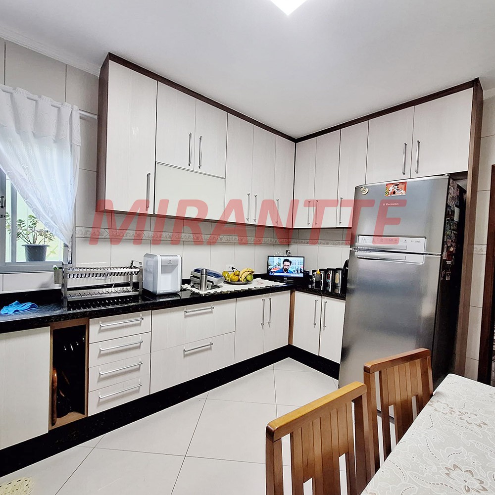 Sobrado de 138m² com 4 quartos em Vila Ede