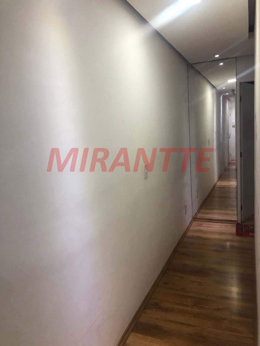 Apartamento de 59m² com 2 quartos em Jardim Flor da Montanha