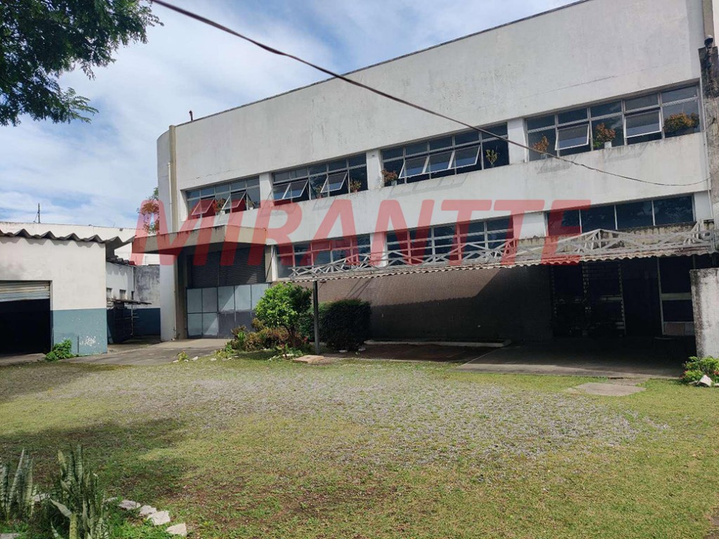 Galpao de 2657m² em Industrial Remédios