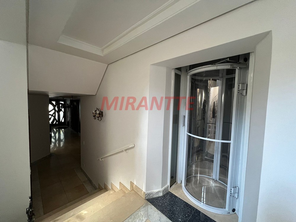 Cond. fechado de 1558m² com 4 quartos em ALPHAVILLE