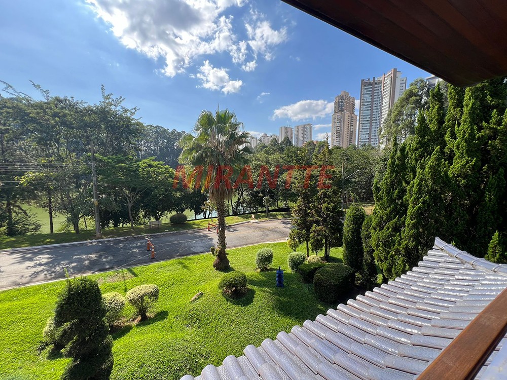 Cond. fechado de 1558m² com 4 quartos em ALPHAVILLE