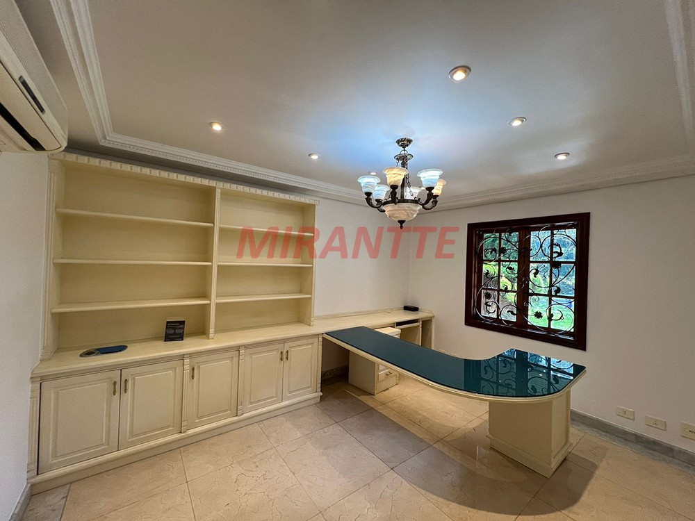 Cond. fechado de 1558m² com 4 quartos em ALPHAVILLE