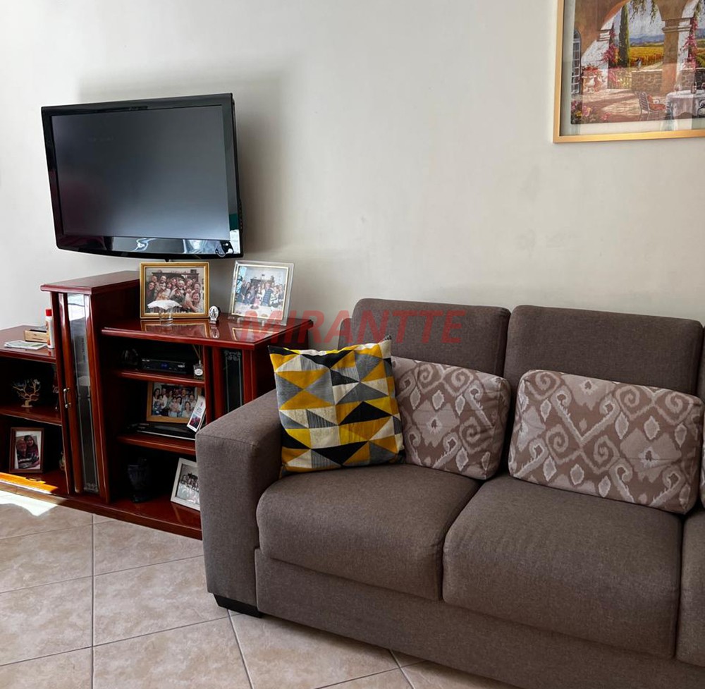 Sobrado de 160m² com 3 quartos em Vila Aurora