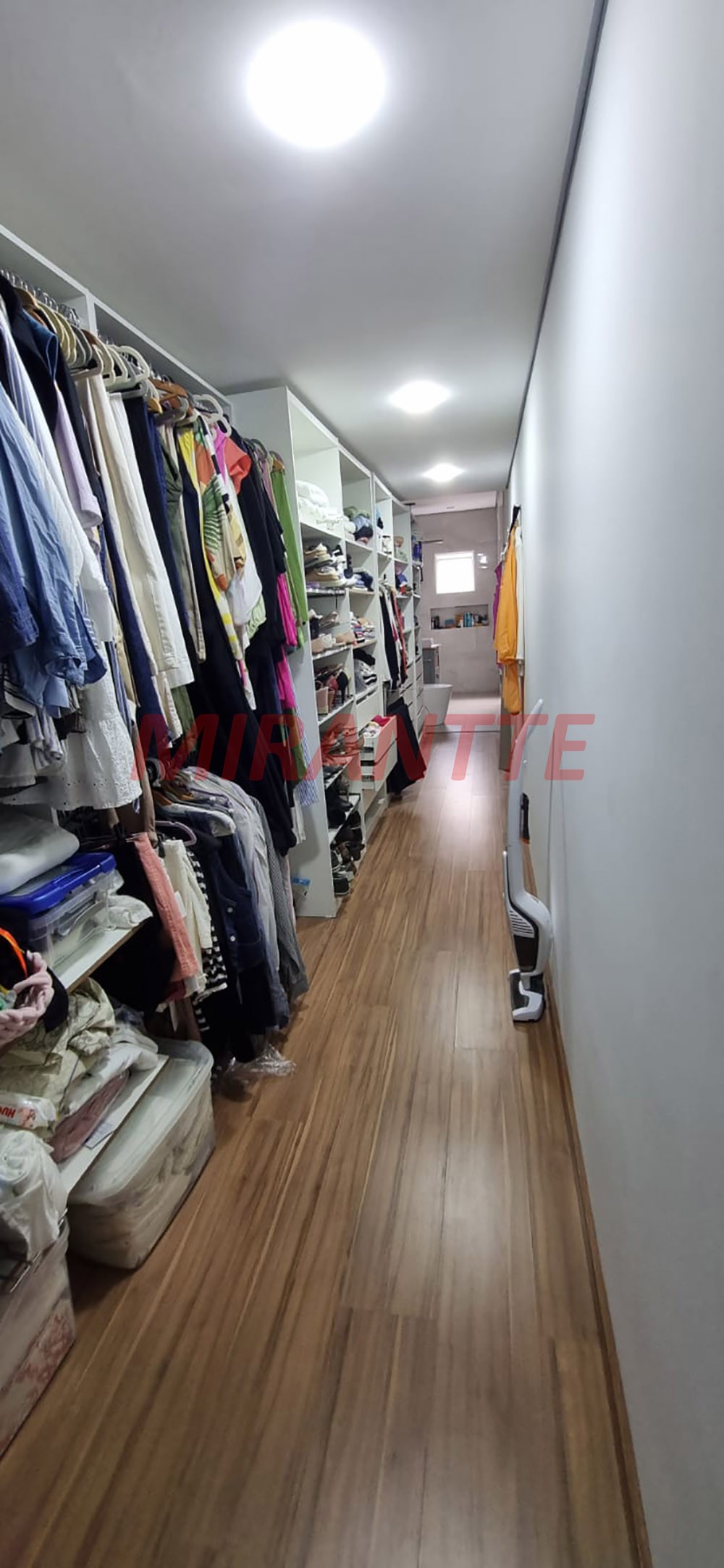 Sobrado de 230m² com 3 quartos em Santana