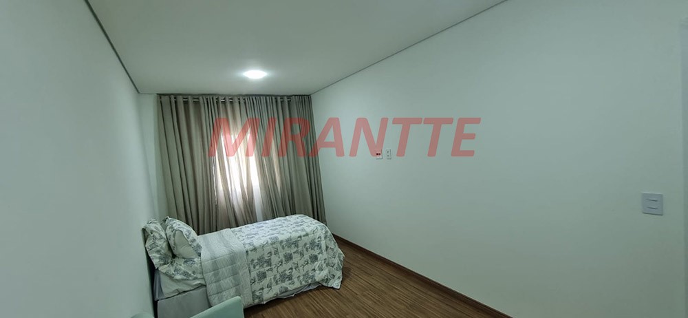 Sobrado de 230m² com 3 quartos em Santana