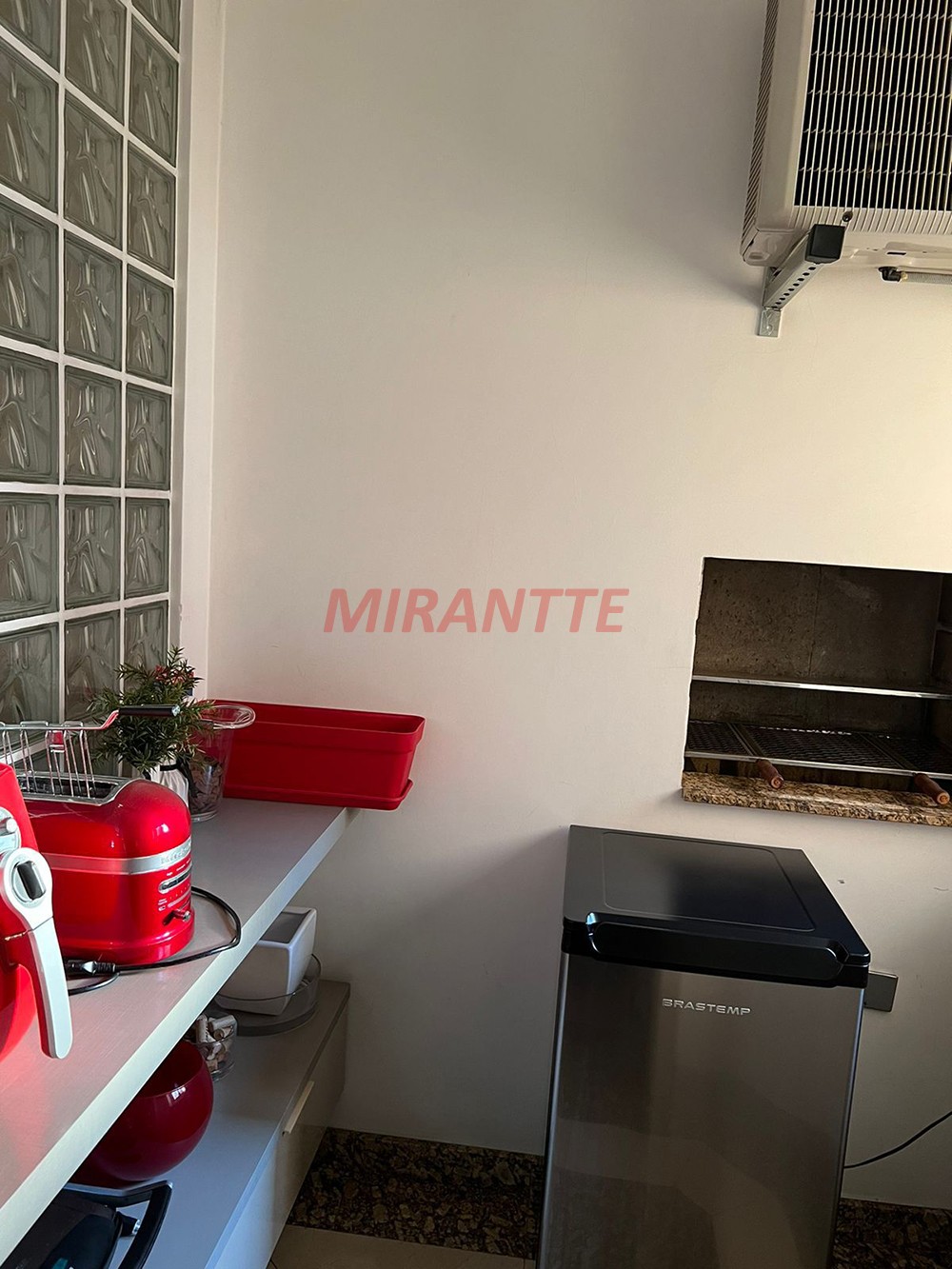 Apartamento de 210m² com 3 quartos em Santana