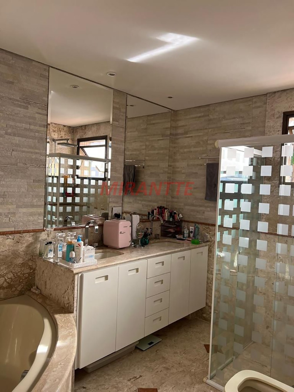 Apartamento de 210m² com 3 quartos em Santana