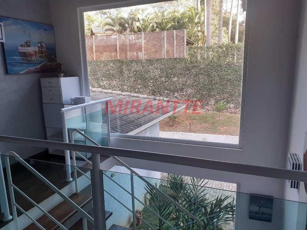 Sobrado de 304m² com 2 quartos em Roseira
