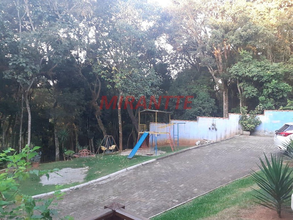 Sobrado de 304m² com 2 quartos em Roseira