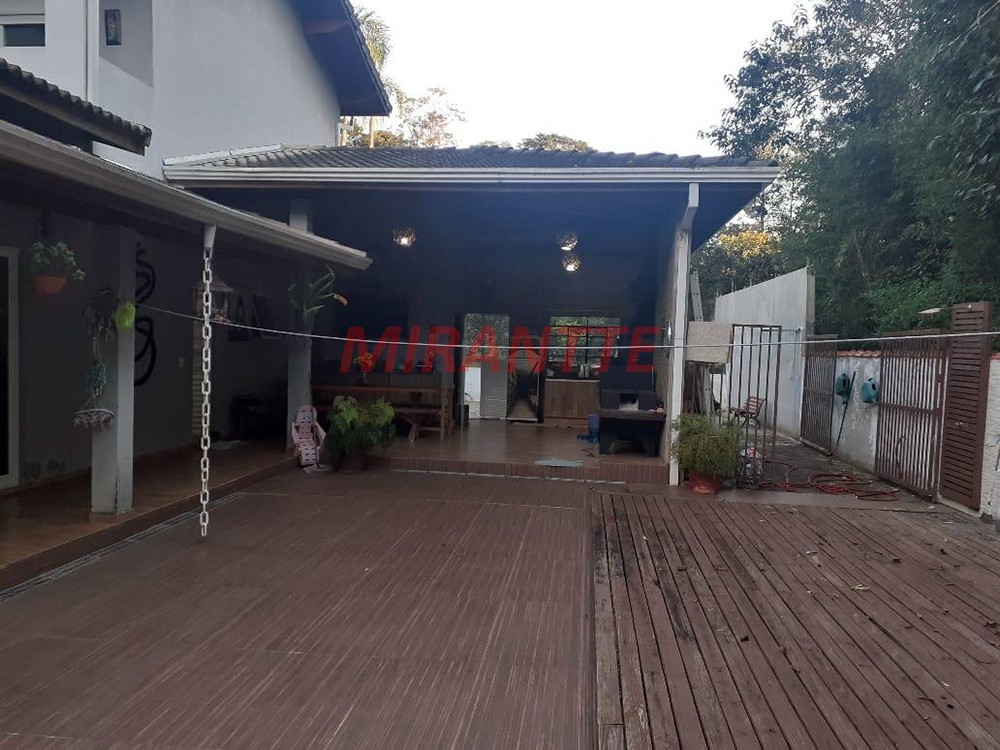 Sobrado de 304m² com 2 quartos em Roseira
