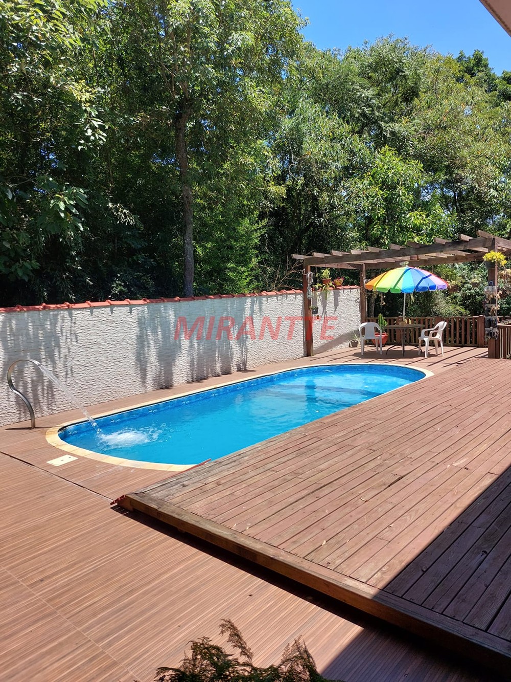 Sobrado de 304m² com 2 quartos em Roseira
