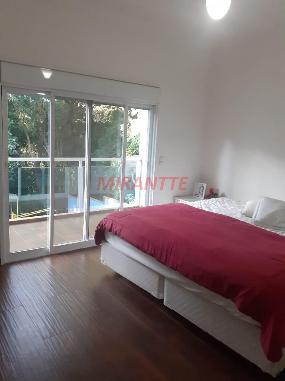 Sobrado de 304m² com 2 quartos em Roseira