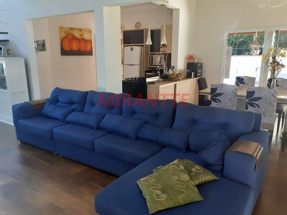 Sobrado de 304m² com 2 quartos em Roseira