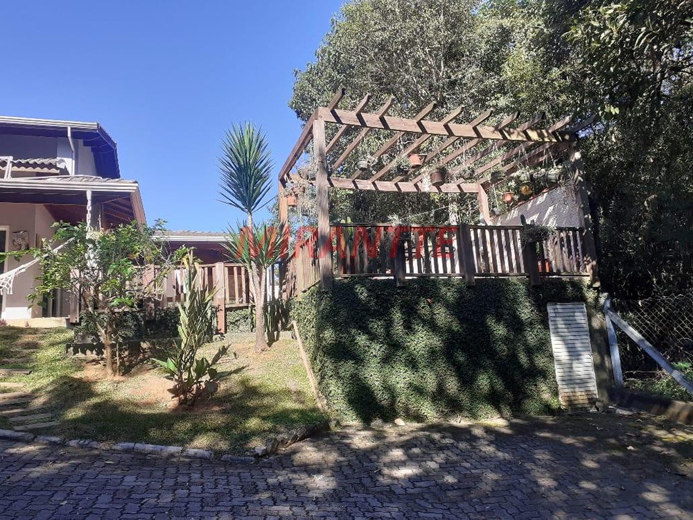 Sobrado de 304m² com 2 quartos em Roseira