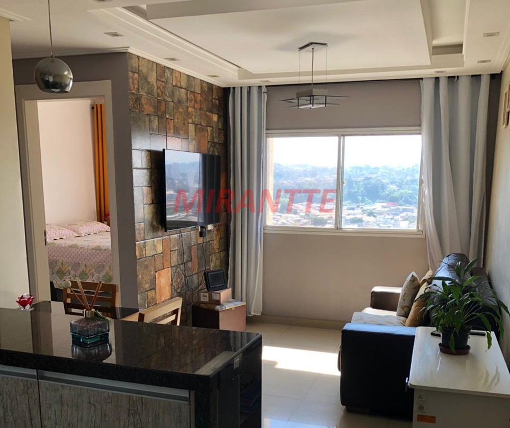 Apartamento de 45m² com 2 quartos em Jaçana