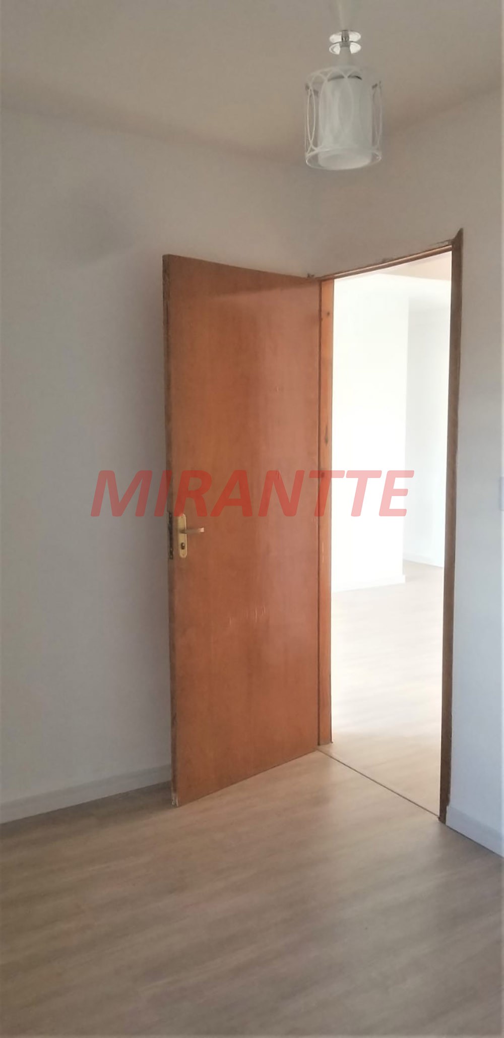 Apartamento de 54m² com 2 quartos em Parque Primavera
