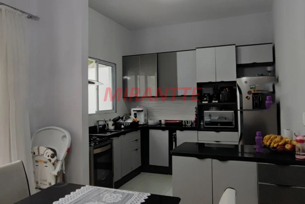 Sobrado de 160m² com 3 quartos em Laranjeiras