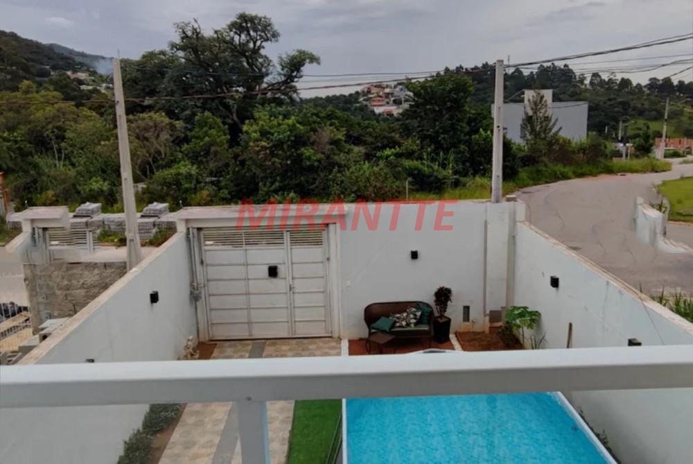 Sobrado de 160m² com 3 quartos em Laranjeiras