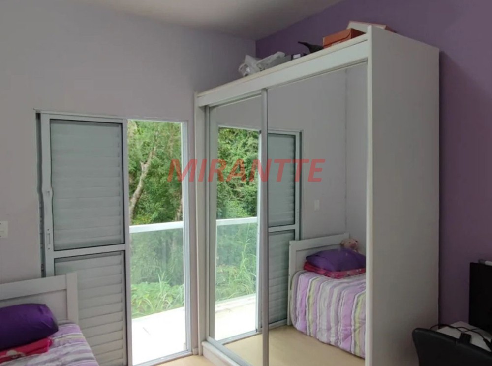 Sobrado de 160m² com 3 quartos em Laranjeiras