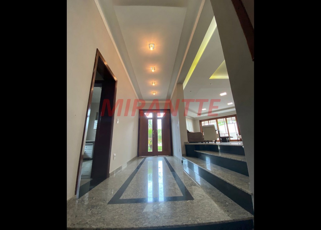 Cond. fechado de 827m² com 3 quartos em Portal do Paraíso I