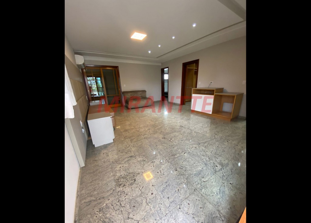 Cond. fechado de 827m² com 3 quartos em Portal do Paraíso I