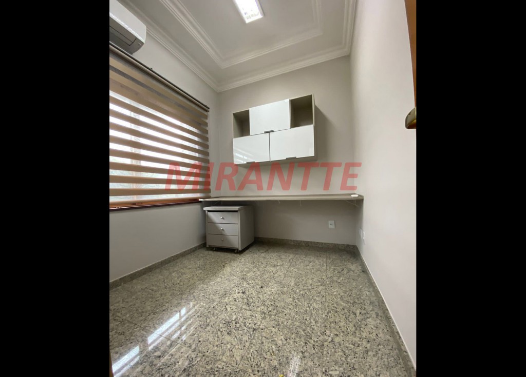 Cond. fechado de 827m² com 3 quartos em Portal do Paraíso I
